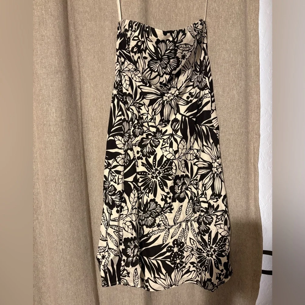 GAP Strapless Black and White Floral Linen Dress - Picture 2 of 5